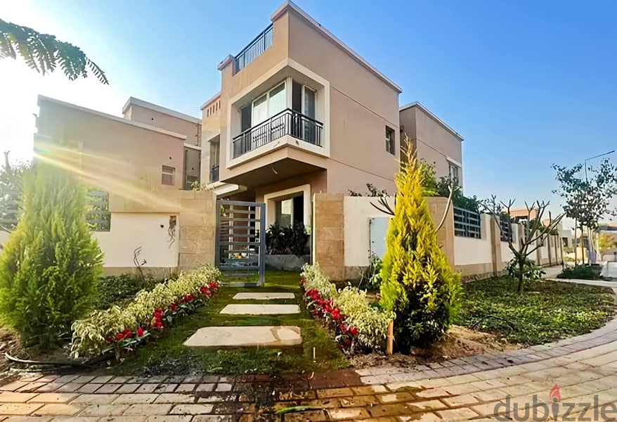 Villa For Sale in Taj City New Cairo Prime Location  | فيلا للبيع بسعر مميز جاهزة للمعاينة في تاج سيتي بالتقسيط 1