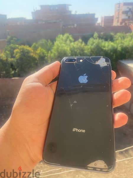 iPhone 8 Plus 1