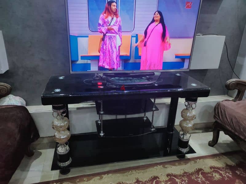 ترابيزة t. v سيكوريت 1