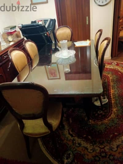 غرفة سفرة (ترابيزة سفرة مع ٦ كراسي + نيش +بوفية)
