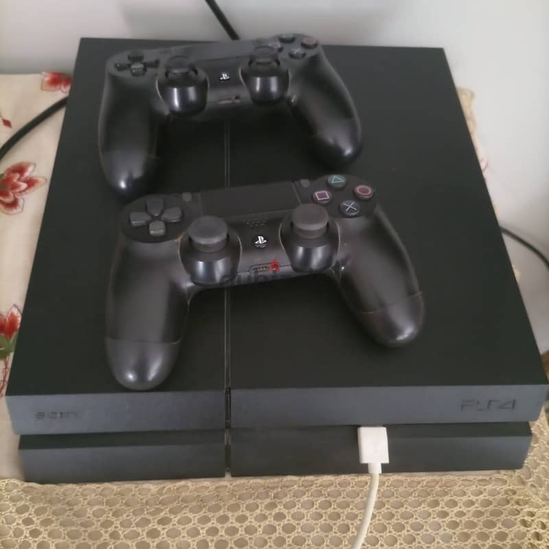 ps4 للبيع 1