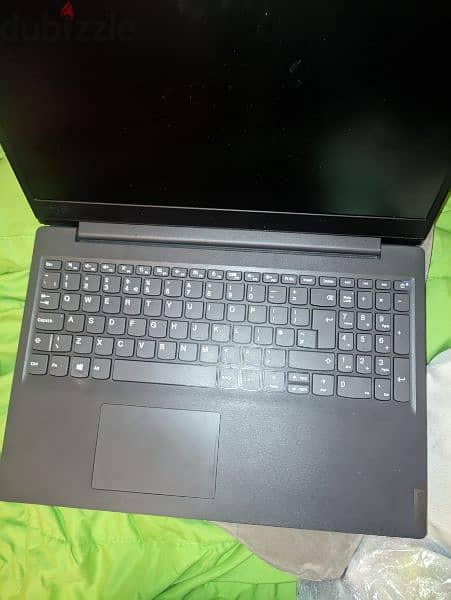 Lenovo V15 2