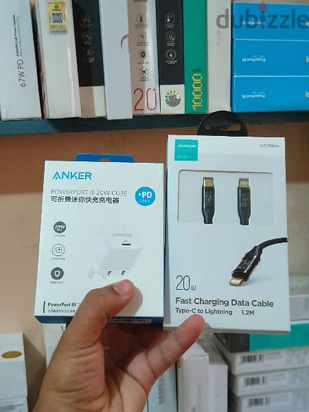 charger Anker and cable 0