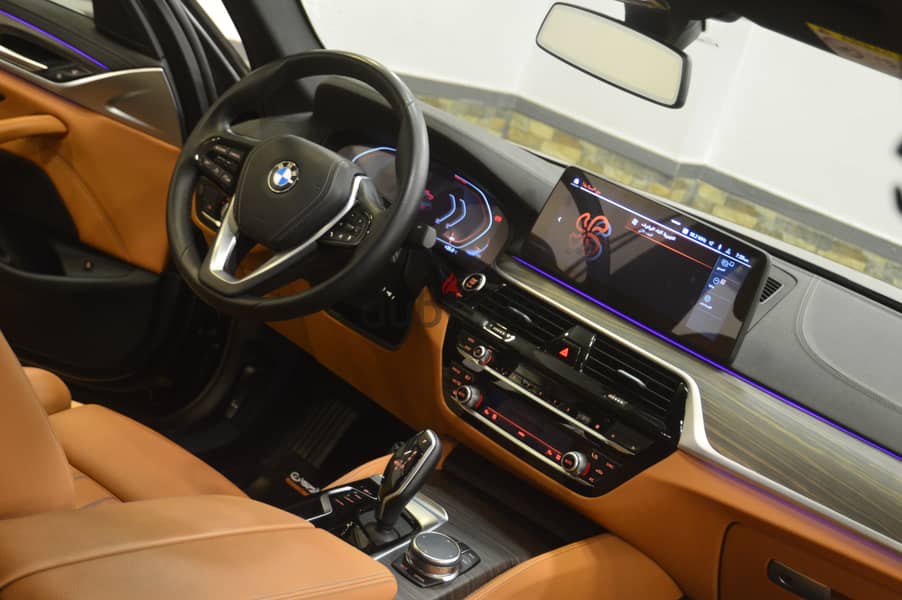 BMW 520i Luxury Model 2023 8