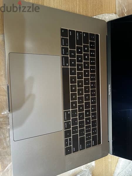 macbook pro 2017 i7 3