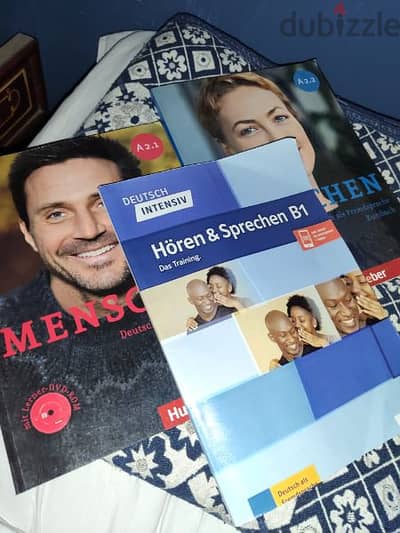 كتاب Menschen A2 و Deutsch intensiv Hören Sprechen B1