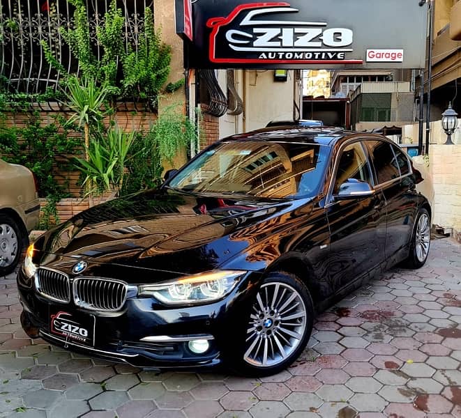 BMW 330i Luxury 2016 3