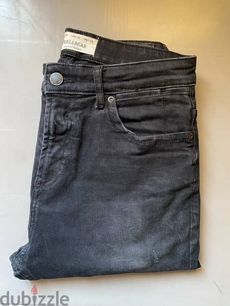 Black Pull & Bear Men’s ripped Jeans size 30US 1