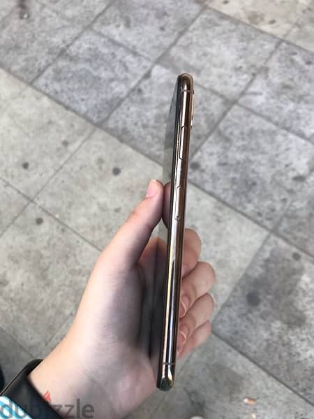 iPhone xs max 1