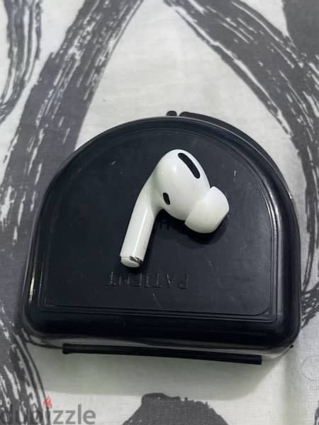 Airpods Pro 1 Ear Pieces Left and Right 2