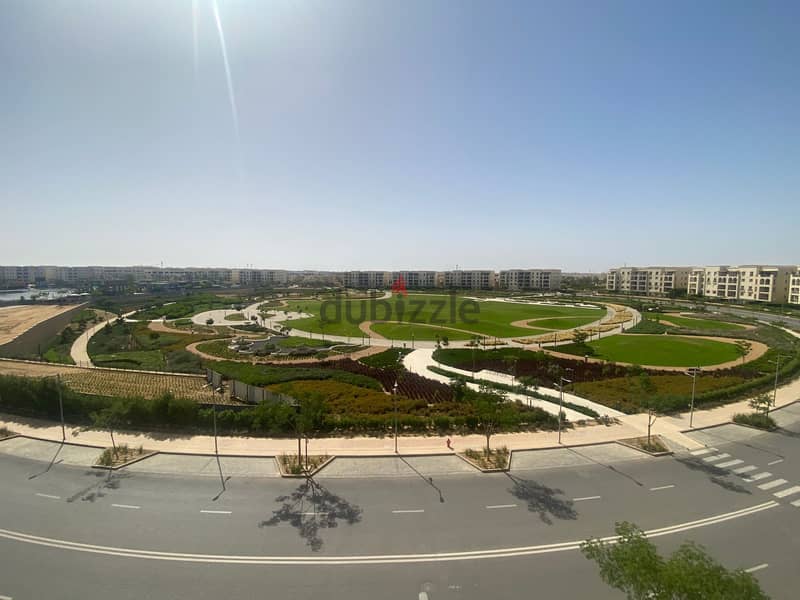 Apartment for rent in Crescent in Mivida Compound - Emaar, next to the American University 0