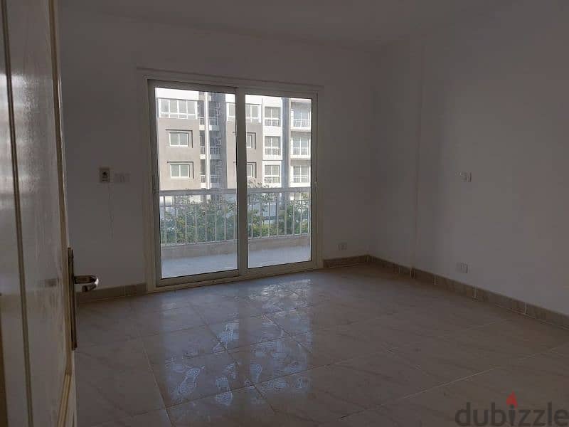 Prime Apartment for Rent in Madinaty, 200 sqm, Wide Garden View, B12, Opposite Craft Zone 2