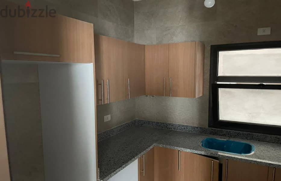 for rent Apartment with Kitchen & AC's in Marasem 2