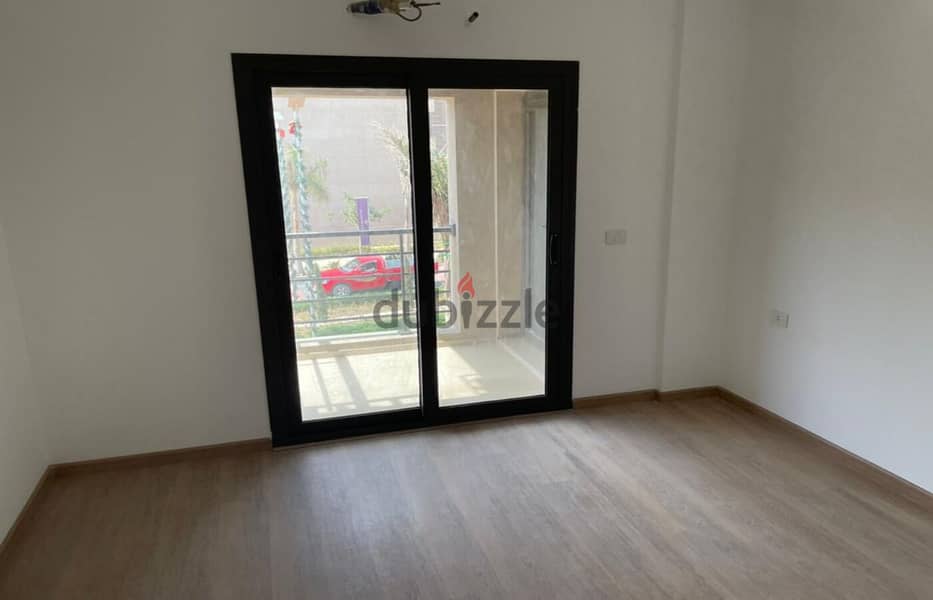 for rent Apartment with Kitchen & AC's in Marasem 5