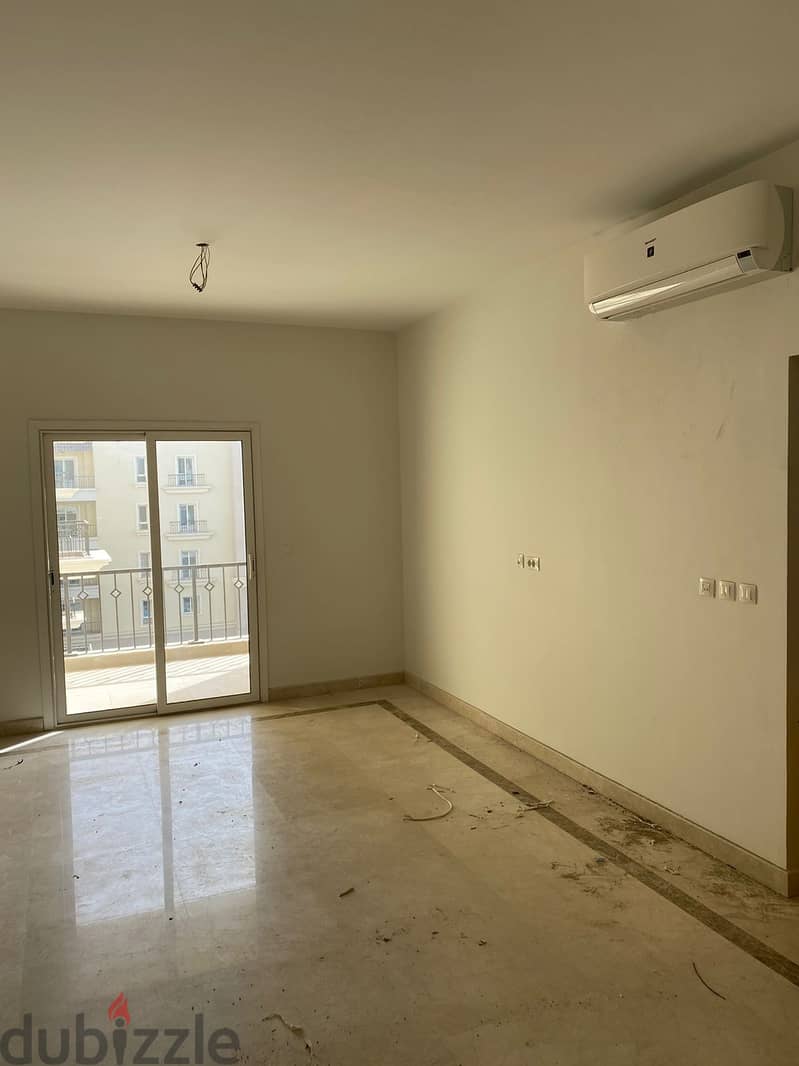 Apartment for rent overlooking the swimming pool in Mivida Compound - Emaar, next to the American University 12