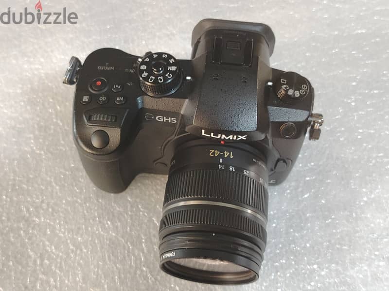 كاميرا أحترافيه:Panasonic LUMIX GH5 20m 4K video Mirrorless body+ Lens 0