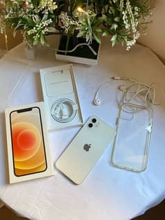 iPhone 12, white color, معاه الكرتونه