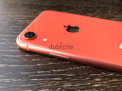 للبيع iphone XR. 256GB مستعمل بحالة ممتازة جدا وبضمان معتمد