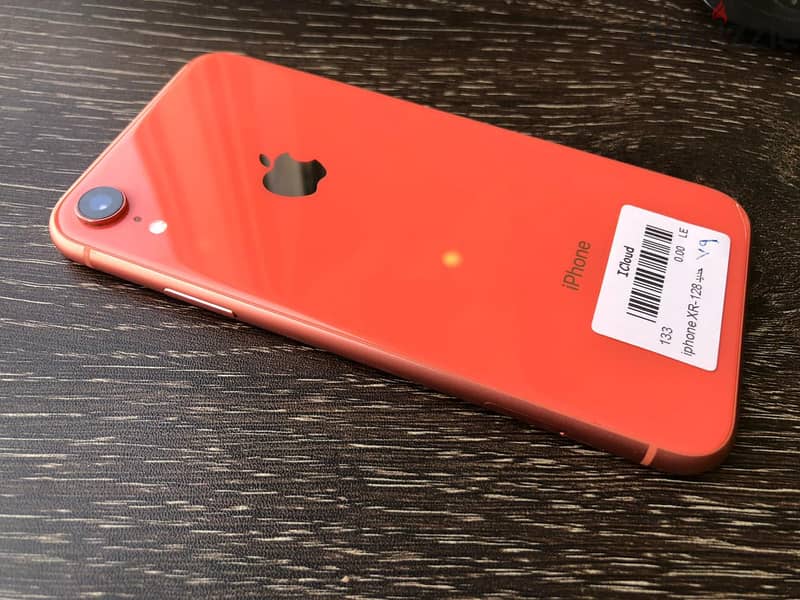 للبيع iphone XR. 128GB مستعمل بحالة ممتازة جدا وبضمان معتمد 2