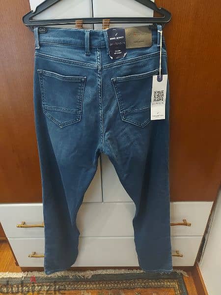 بنطلون jeans blue من Daniel hechter مقاس 32 2