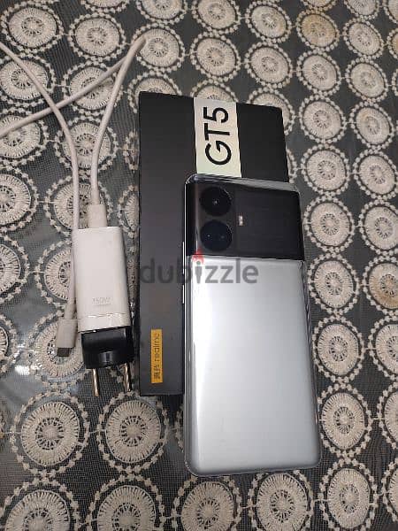 Realme GT5 1