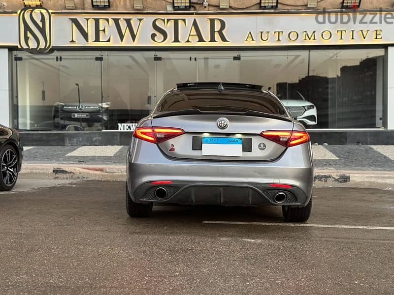 Alfa Romeo Giulia 2021 كسر زيرو. . صيانات توكيل 17