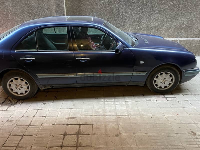 Mercedes-Benz E240 1999 2