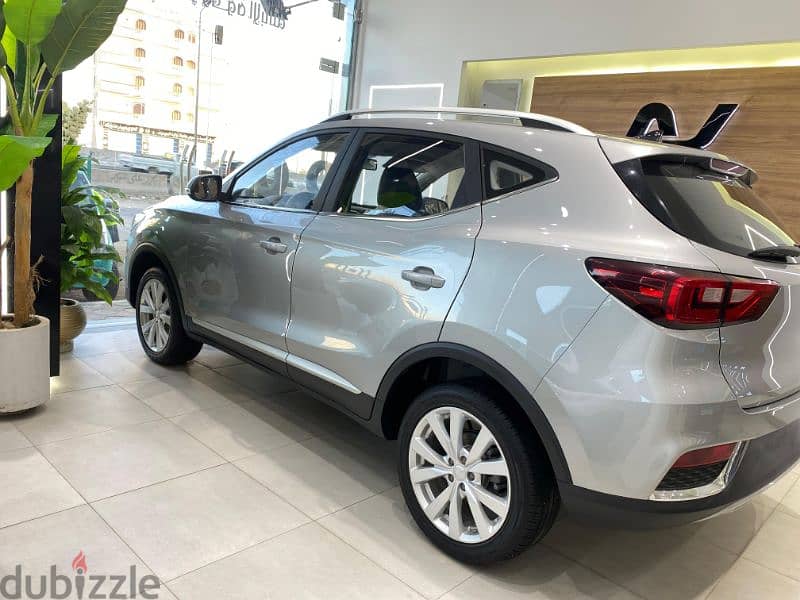 ادفع 300 الف مقدم واستلم MG zs 2024 بفائدة 16% 4