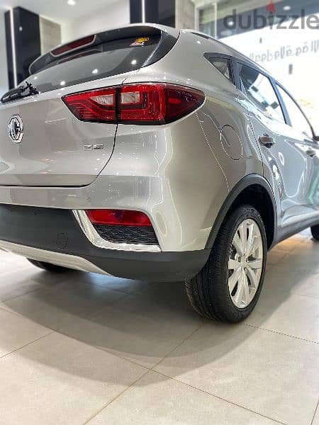 ادفع 300 الف مقدم واستلم MG zs 2024 بفائدة 16% 6