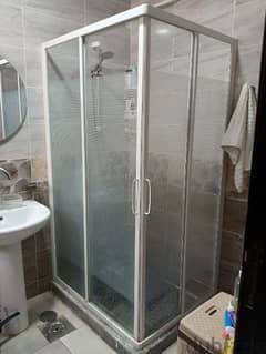 shower Room كابينة شاور ايديال ستاندرد