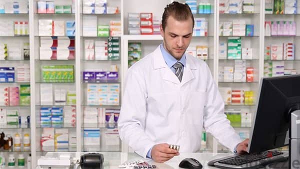 Immediate delivery pharmacy in a medical building in front of a hospital in the middle of the largest residential density in front of the capital stad 5