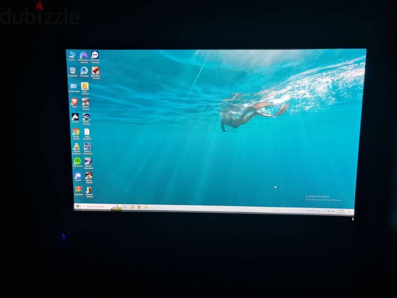 كيسة hp Z 420 وشاشة ديل ٢٤ بوصه dell 24 inch 1