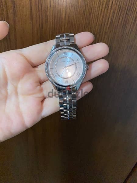 mickeal kors silver watch ( new with box ) 1