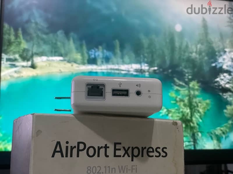 Apple Airport Express 802.11n Wi-Fi 3