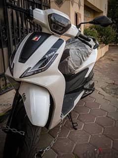 scooter Hawa Xmax