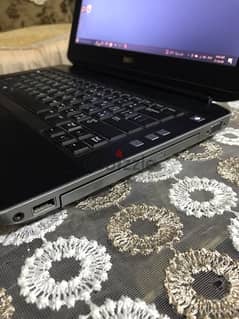 Laptop Dell LATITUDE E5430