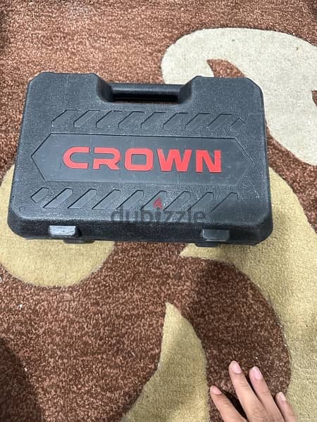 ماكيتا crown ١٤ فولت بكل مشتملاتها 0