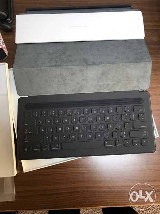 iPad Pro Smart Keyboard new for 12.9 inch iPad only without touch pad 1