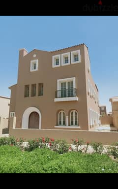 Classic villa for sale view landscape prime location under market price , in Hyde Park Compound