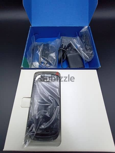 brand new original Nokia 701 black 1