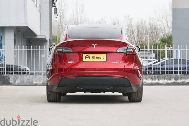 Tesla Model Y 2024 5