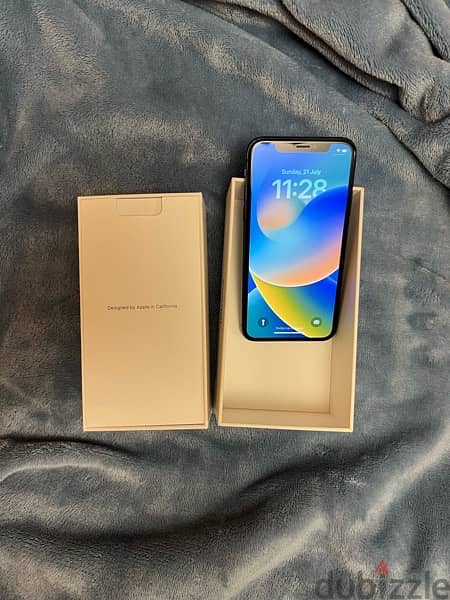 I phone X 64 GB Black 3