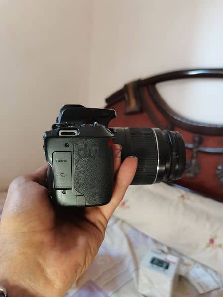 CANON 250D 4