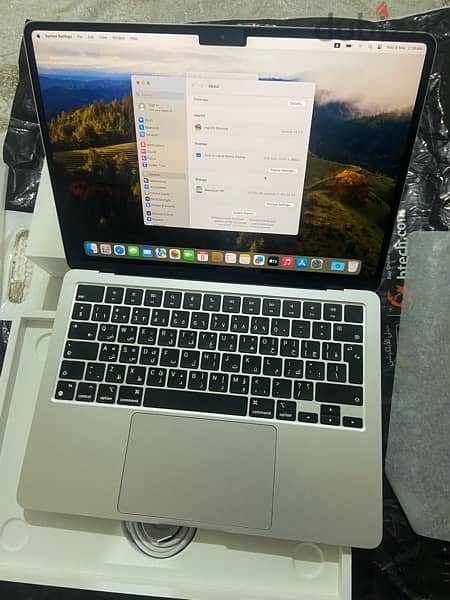 Macbook Air M2  جديد تماما مشحون ٧ مرات فقط والضمان ساري 3