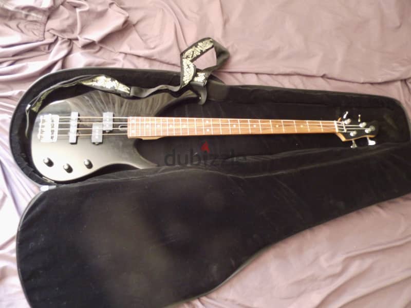 Yamaha Electronic Bass Guitar TRBX174 Perfect Condition + Case & Strap 2