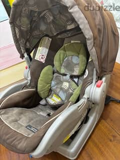 GRACO comfy cruiser 2.0 travel system ( stroller + car seat new born)