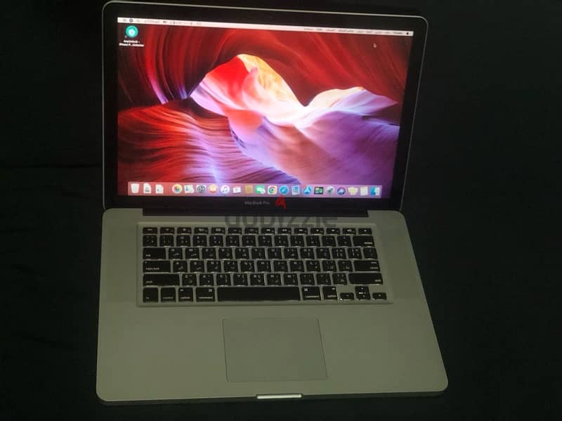 للبيعMacbook pro 2011او للبدل ب iphone 4