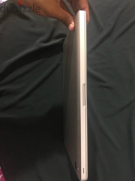 للبيعMacbook pro 2011او للبدل ب iphone 6