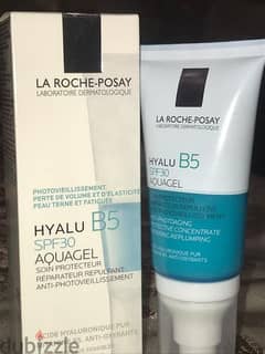 La Roche Posay 
Hyaluronic Acid 
Spf 30
Vitamin B5 
Gel form