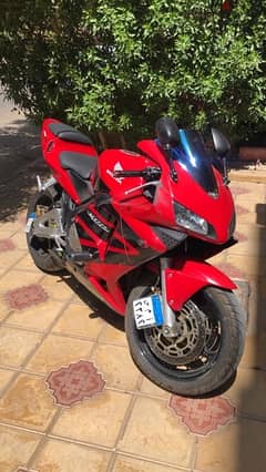 Honda CBR 600RR 2004 0